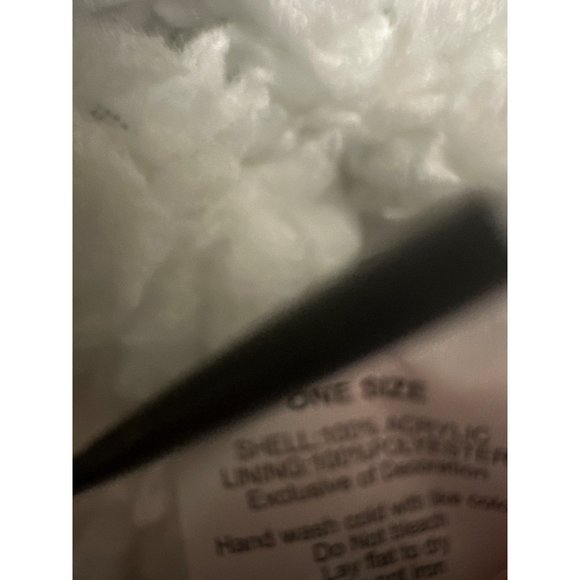 Star Wars The Mandalorian Hat and Mittens NWT - Picture 5 of 7